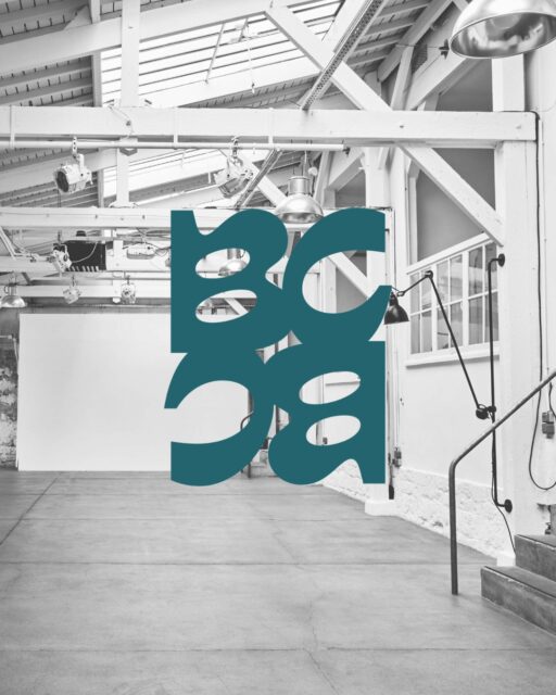 Bienvenue dans un lieu où la créativité se partage, où le beau rassemble, et où chaque achat soutient un artisanat engagé.

Pour ce tout premier rendez-vous, Beau Commun vous propose une sélection de plus de 40 Créateurs de tout horizon. Des artisans aux univers variés, au savoir-faire unique, proposant des pièces originales, locales et durables. Une expérience placée sous le signe d’une consommation éthique et responsable, sans renoncer au plaisir de se faire du bien, ni à celui d’offrir.

Un pop-up festif où vous pourrez retrouver de la mode, du bijoux, de la maroquinerie, de la céramique, de la décoration intérieure, des illustrations, des produits de beauté et de bien-être, du loisir créatif, des jeux, des produits zéro déchets, des créations gourmandes…

Au programme également des ateliers DIY et un espace tatouage (sur réservation), le "Beau Café" pour une pause gourmande et une sélection musicale par KDBuzZ.

📅 Rendez-vous les 11 & 12 Avril 2026

📍Quartier Général - 71 rue de la Fontaine au Roi - Paris 11e
🕐Samedi 10h-20h / Dimanche 10h-19h
Entrée gratuite

Toutes les infos sont en bio 🔼

#beaucommun #quartiergeneral #popup #popupparis #createurs 

Crédit 📷 @qgquartiergeneral