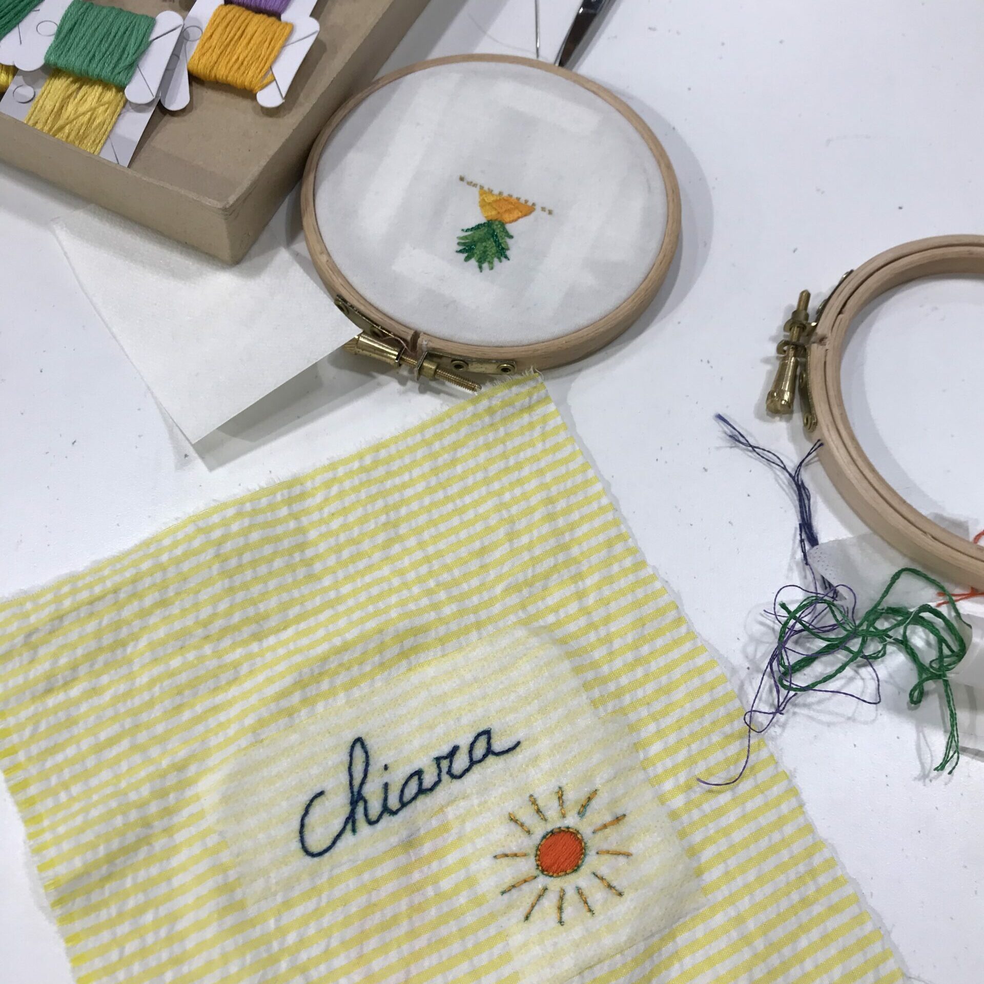 Atelier Broderie Britney Pompadour - Beau Commun